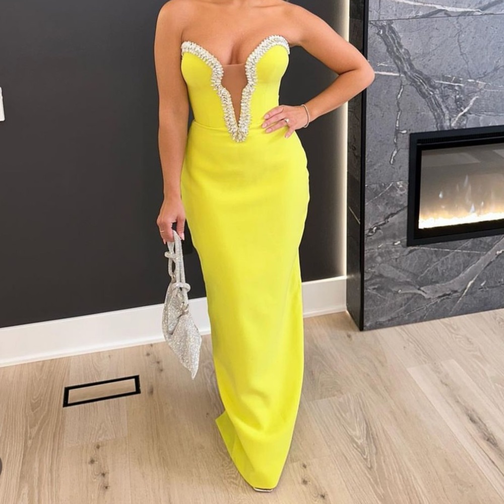 The Dress Bar, formal dress.